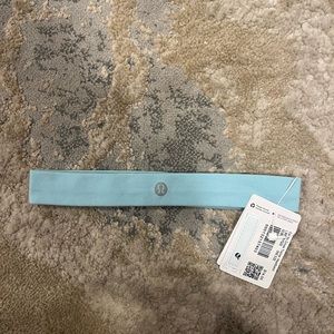 Lululemon headband NWT